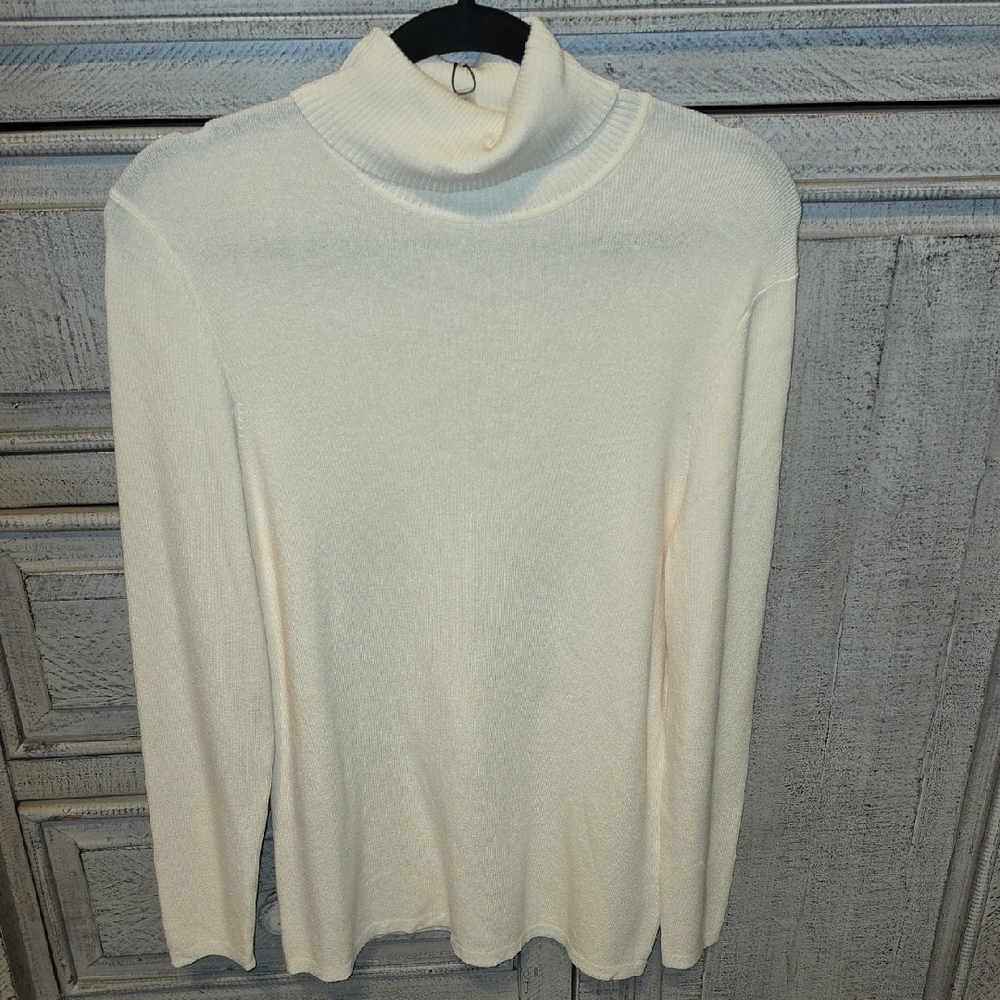 Anne Klein Cream Turtleneck Sweater